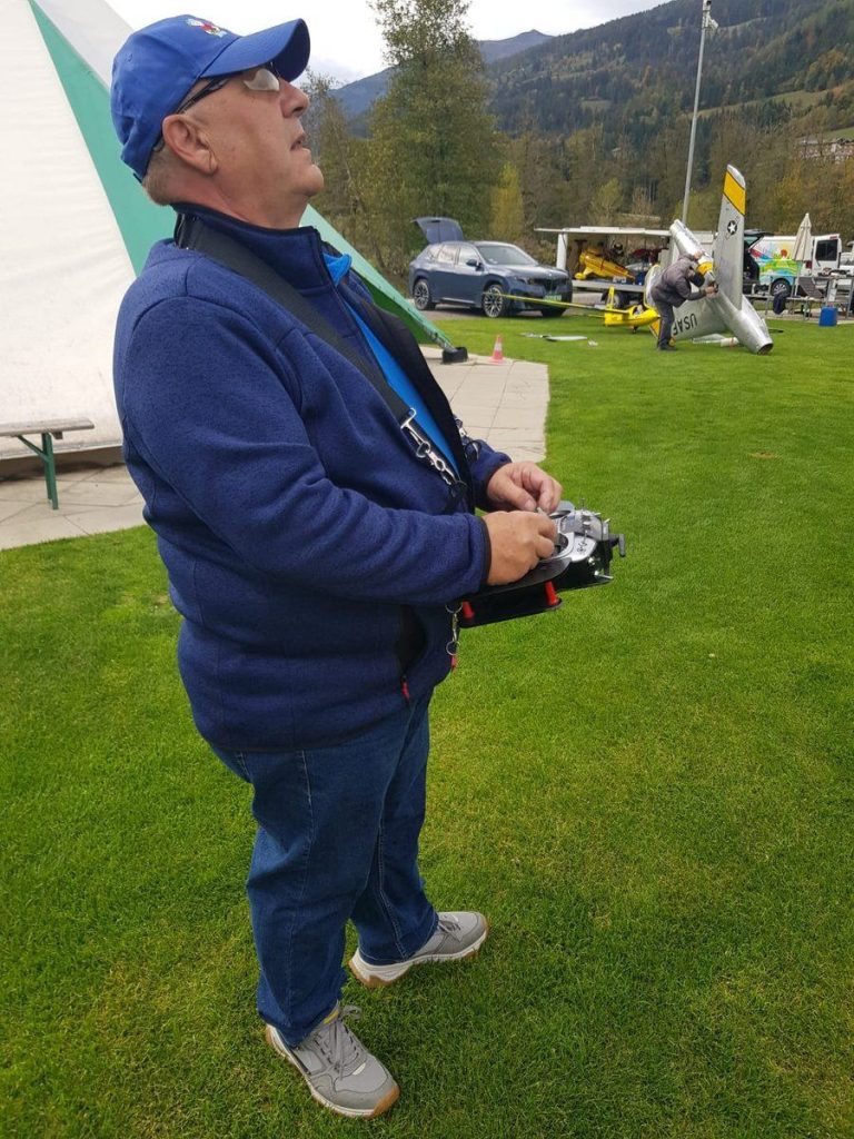 Pilot am Sender