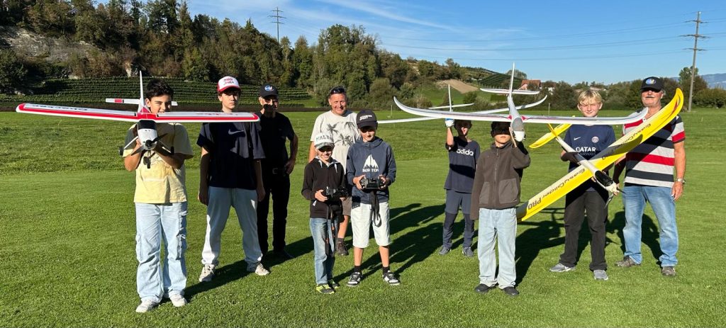 Teilnehmer und Leiter mit den EASYGLIDER 4