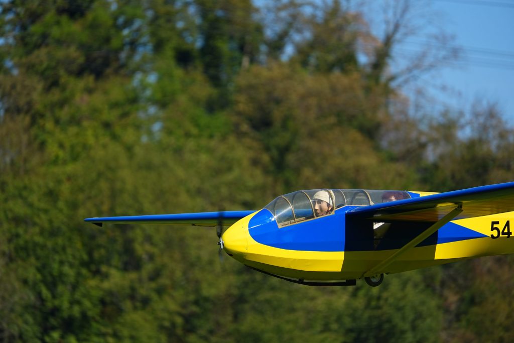 Flugschau MFV-Thal: Oldtimer segler vorbeiflug