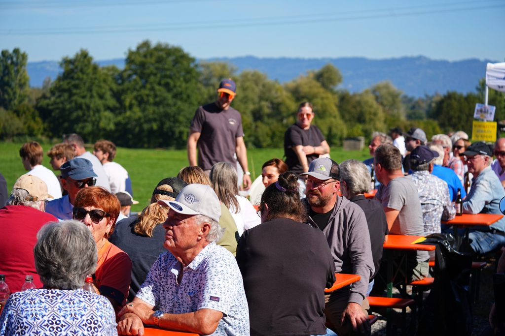 Flugschau MFV-Thal: Festwirtschaft besucher
