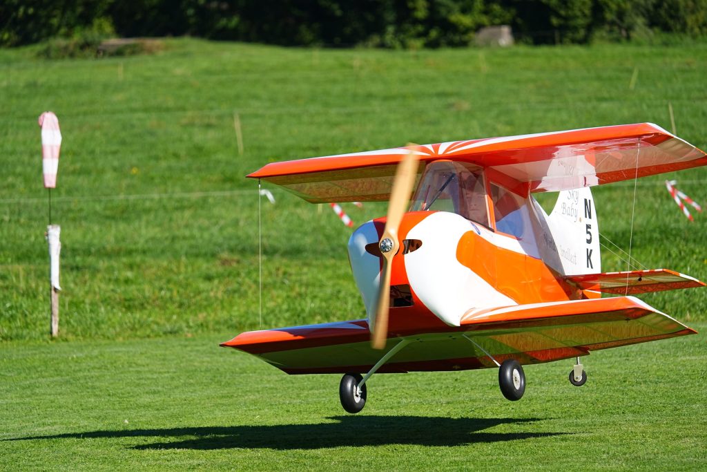 Flugschau MFV-Thal: Doppeldecker landung
